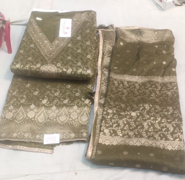 Banarasi suit with dupatta