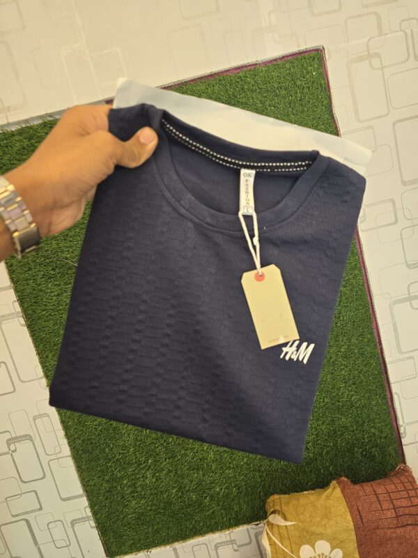 Half sleeve t-shirt
