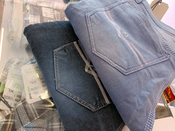 Autuntic wear jeans - Image 2