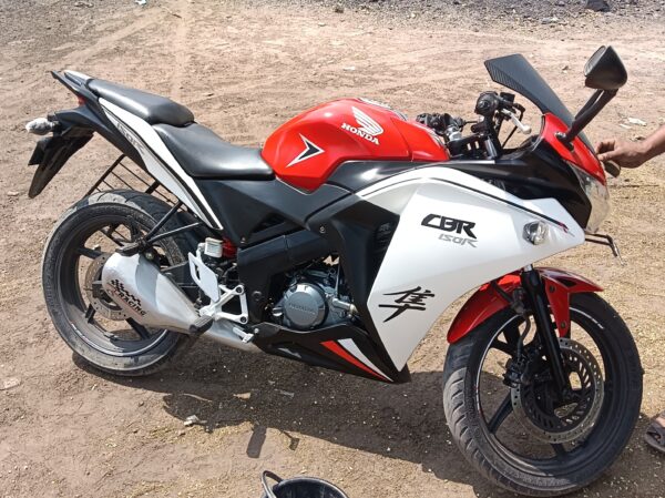 Two wheeler colour